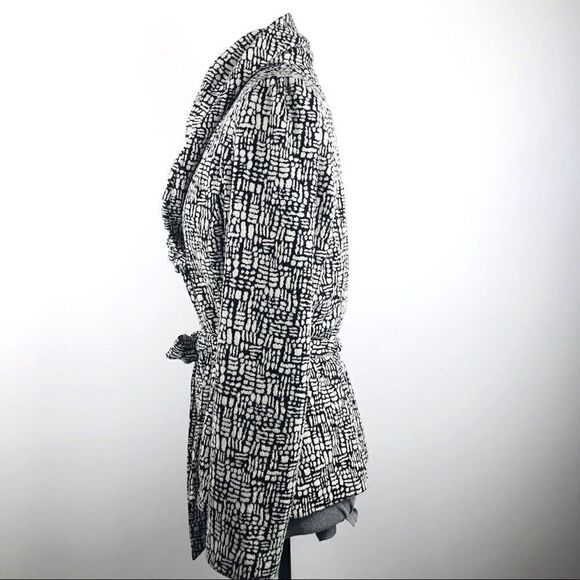 Fenn Wright Manson Geometric Black and Cream Ruched Color Belted Blazer - Picture 2 of 13